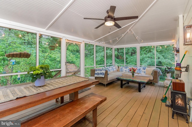4401 Aragon Pl, Alexandria, VA 22309 - sunroom featuring an outdoor living space and a ceiling fan