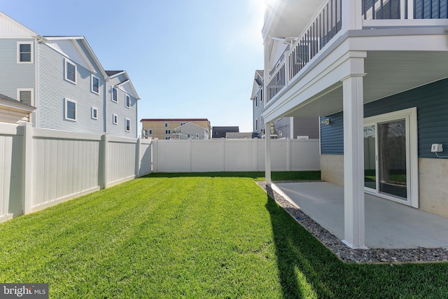 135 Walnut Ave, North Wildwood, NJ 08260 - view of yard featuring a fenced backyard and a patio area