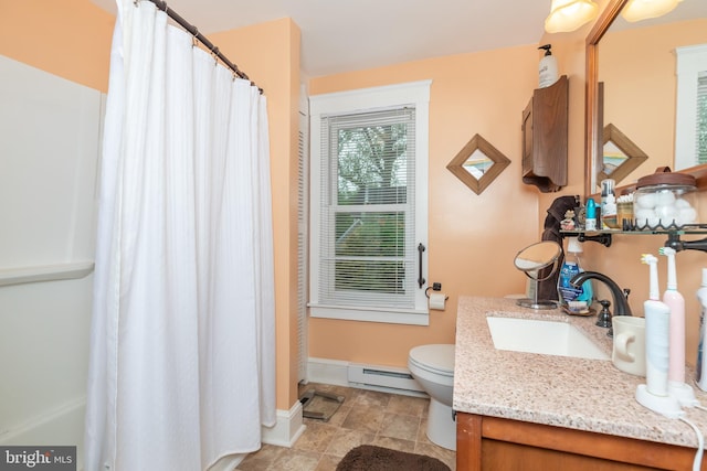 full bathroom with baseboard heating, vanity, toilet, baseboards, and curtained shower