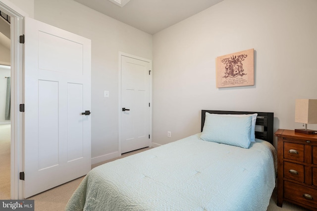 18095 Red Mulberry Rd, Dumfries, VA 22026 - carpeted bedroom with baseboards