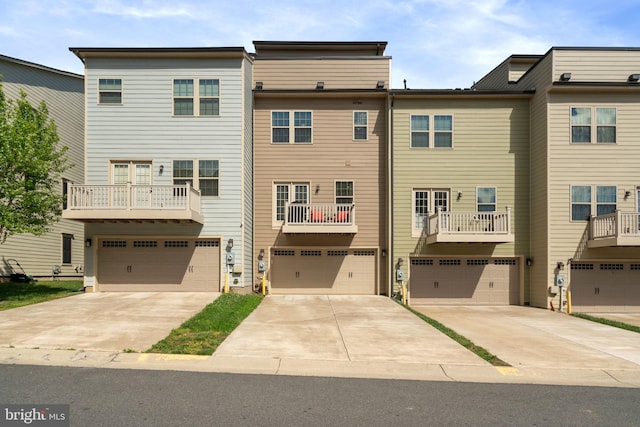 18095 Red Mulberry Rd, Dumfries, VA 22026 - view of front of property featuring an attached garage and driveway