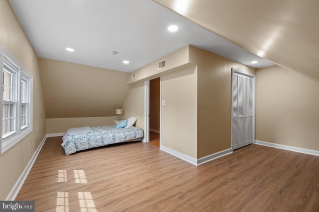 412 Linda Ave, Linthicum Heights, MD 21090 - bedroom with wood finished floors, baseboards, vaulted ceiling, and recessed lighting