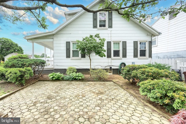 1492 Leonard St, York, PA 17404 - view of side of home