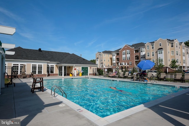 8603 Wintergreen Ct Unit 201, Odenton, MD 21113 - community pool featuring fence and a patio
