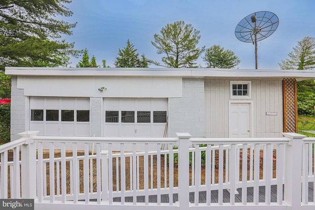 3614 Keene Ave, Baltimore, MD 21214 - view of front of property featuring an outdoor structure and a garage