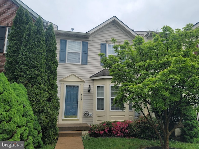 view of front of house