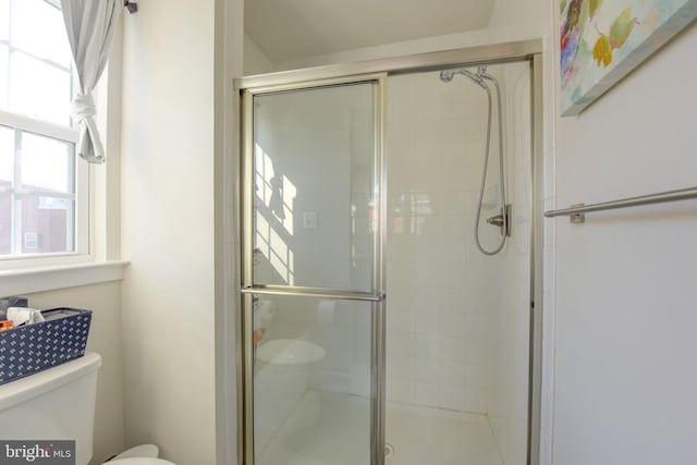 9912 Vista Pointe Dr, Upper Marlboro, MD 20774 - full bath featuring toilet and a shower stall