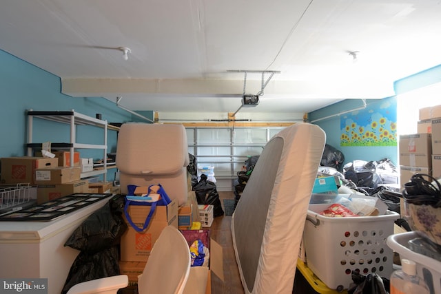 9912 Vista Pointe Dr, Upper Marlboro, MD 20774 - garage with a garage door opener