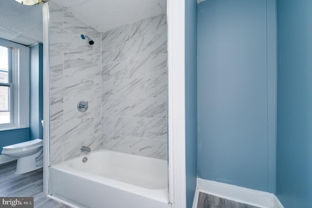 full bath with toilet and shower / bathtub combination