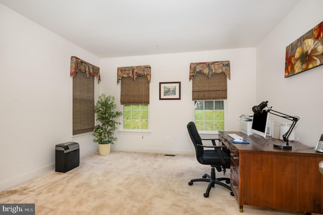12216 Hillantrae Dr, Clinton, MD 20735 - carpeted home office with baseboards