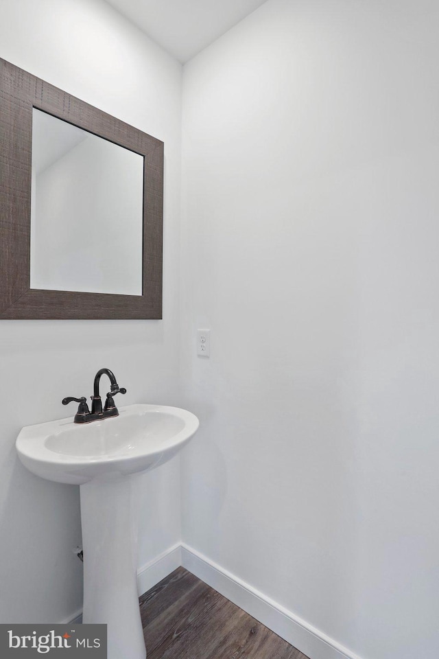 1011 Southwood Dr, Shippensburg, PA 17257 - bathroom featuring baseboards and wood finished floors