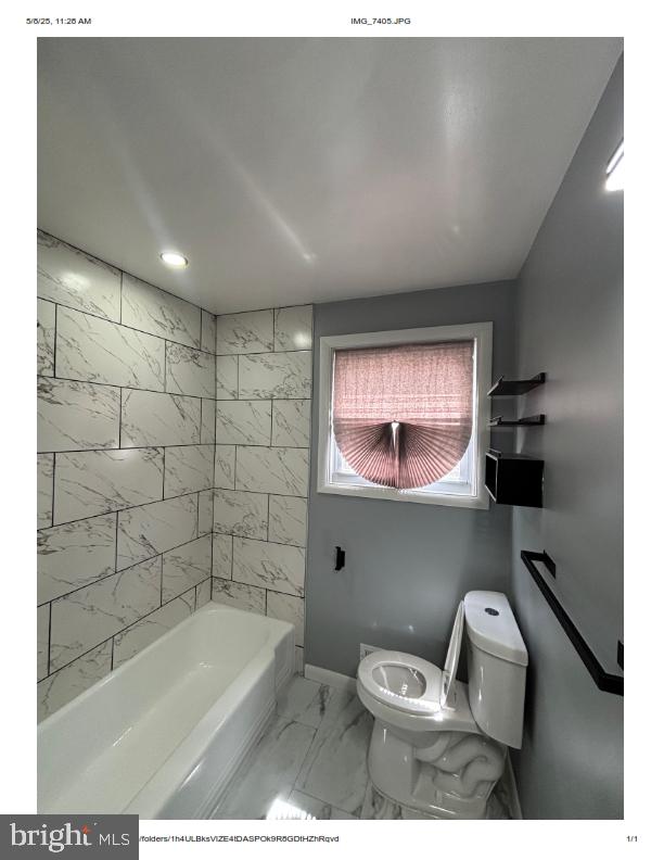 7204 Croydon Rd, Baltimore, MD 21207 - bathroom featuring toilet, marble finish floors, baseboards, a tub, and recessed lighting