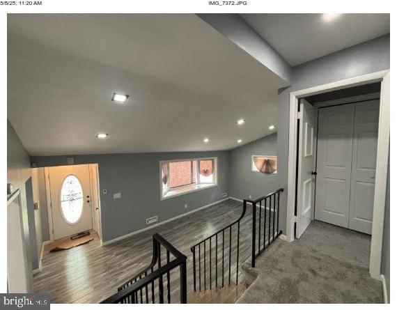 7204 Croydon Rd, Baltimore, MD 21207 - foyer entrance featuring baseboards