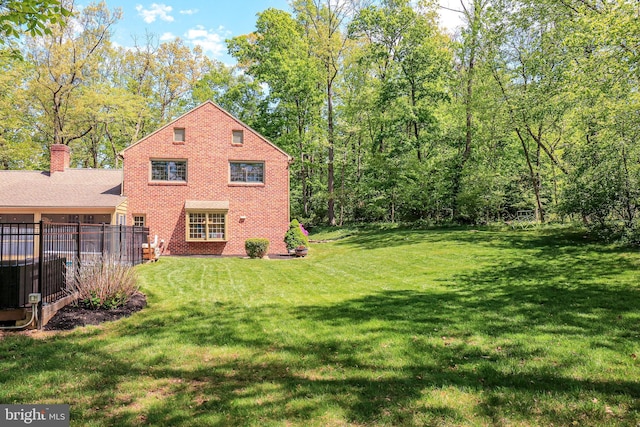 30 Woods Ln, Hanover, PA 17331 - view of green lawn