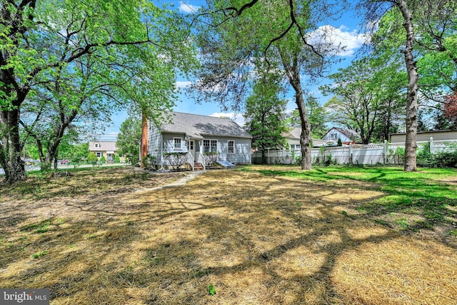 705 Stewart Ave, Glen Burnie, MD 21061 - view of yard with fence