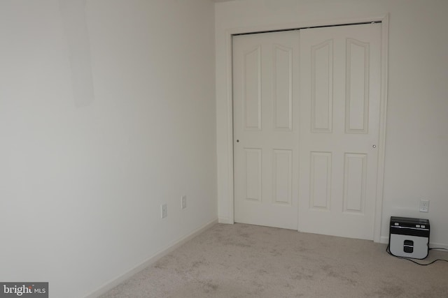 178 Creekside Way, Burlington, NJ 08016 - unfurnished bedroom featuring carpet, a closet, and baseboards