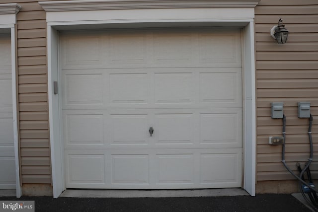 178 Creekside Way, Burlington, NJ 08016 - view of garage