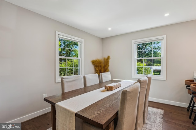101 Oakmont Ct NE, Vienna, VA 22180 - dining area with baseboards, dark wood-style floors, and recessed lighting