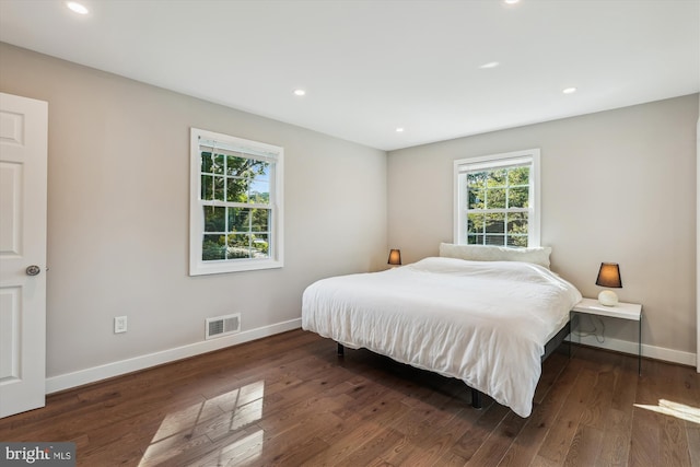 101 Oakmont Ct NE, Vienna, VA 22180 - bedroom featuring baseboards, wood finished floors, and recessed lighting