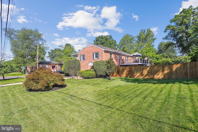 101 Oakmont Ct NE, Vienna, VA 22180 - view of yard