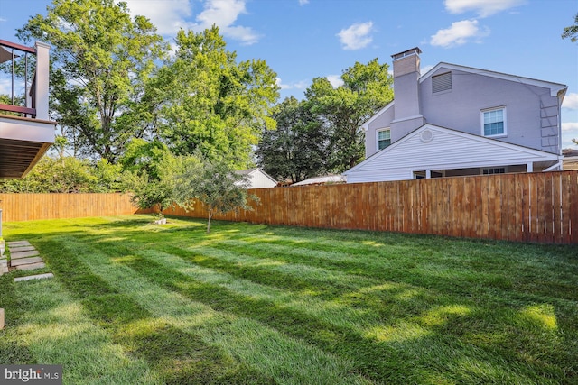 101 Oakmont Ct NE, Vienna, VA 22180 - view of yard