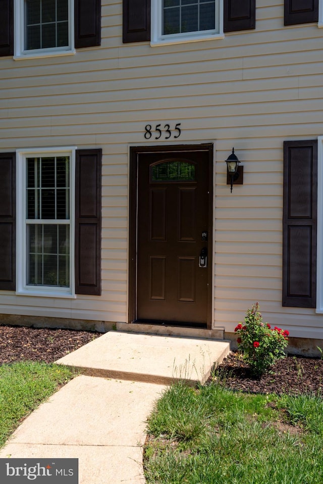 view of entrance to property