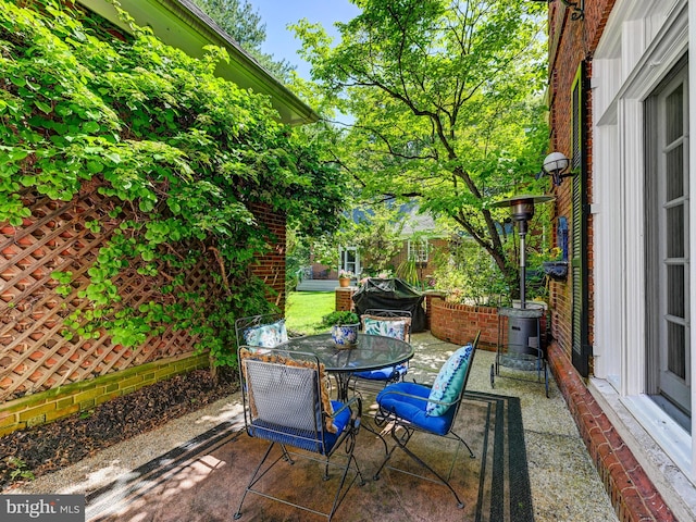 26 Bellchase Ct Unit B, Pikesville, MD 21208 - view of patio / terrace with outdoor dining space