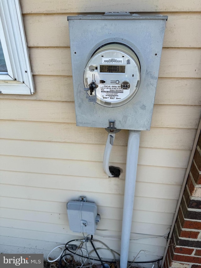 166 Elmtowne Blvd, Hammonton, NJ 08037 - exterior view of electric meter