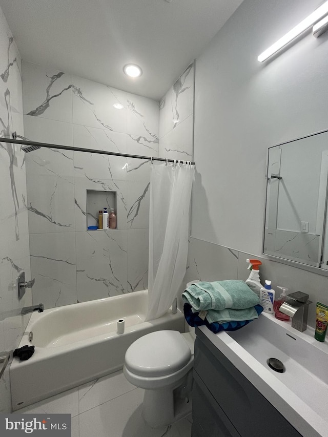 full bath with shower / bath combo with shower curtain, vanity, marble finish floor, toilet, and recessed lighting