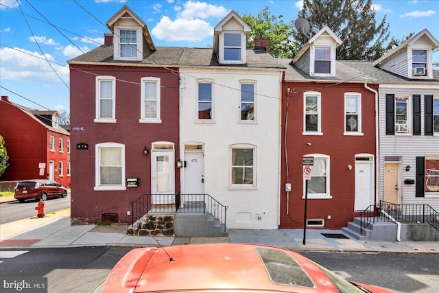 472 Atlantic Ave, Lancaster, PA 17602 - townhome / multi-family property featuring brick siding
