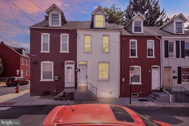 472 Atlantic Ave, Lancaster, PA 17602 - townhome / multi-family property featuring brick siding