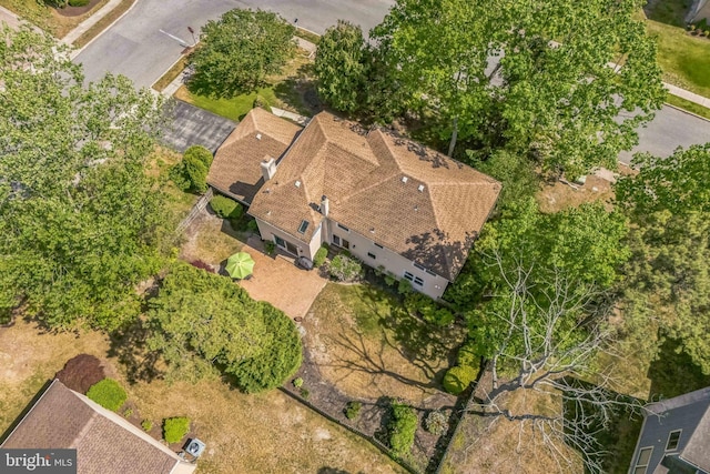aerial view of property and surrounding area
