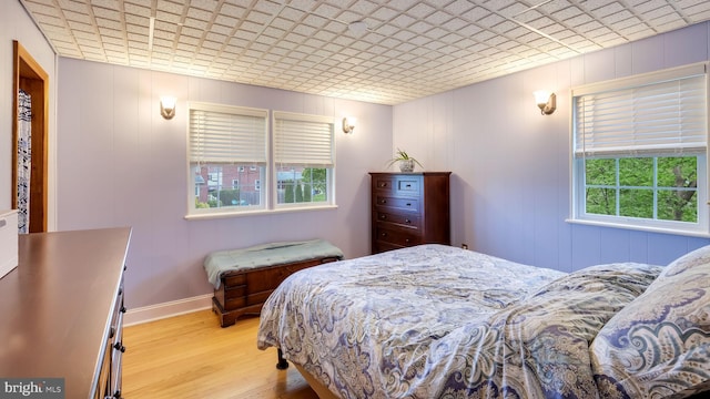 100 Lakeview Dr, Ridley Park, PA 19078 - bedroom with light wood-type flooring and baseboards