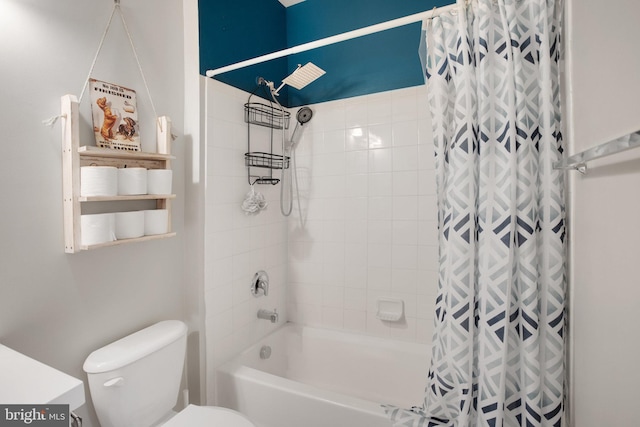 2350 Merseyside Dr, Woodbridge, VA 22191 - bathroom with toilet and shower / bath combo with shower curtain