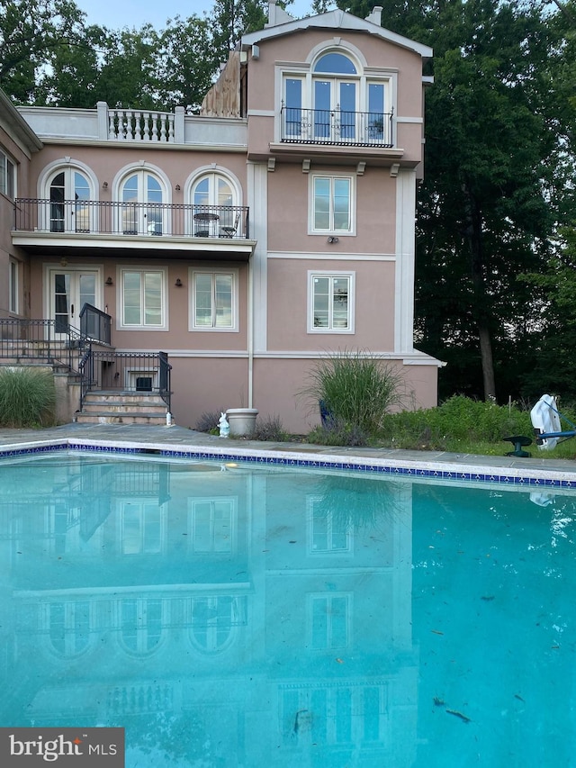 11500 Springridge Rd, Potomac, MD 20854 - outdoor pool with french doors