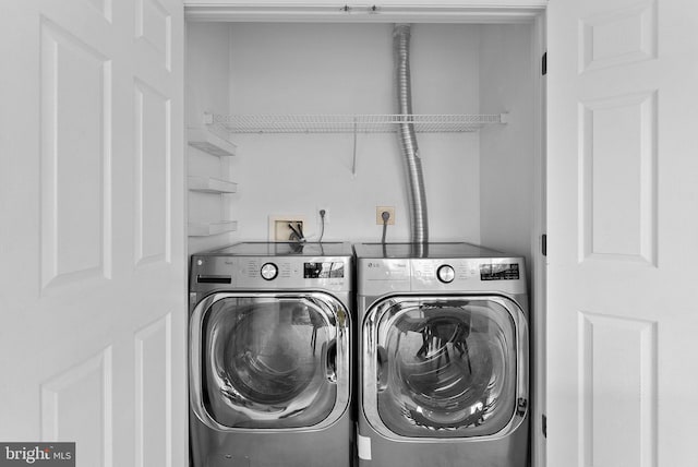 2505 Wheat Meadow Ct, Herndon, VA 20171 - washroom featuring washer and clothes dryer