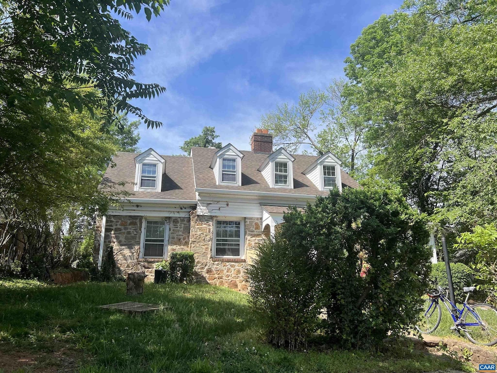 116 Washington Ave, Charlottesville, VA 22903 - view of front facade featuring a chimney and stone siding