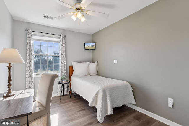 2994 Hope Mill Ln, Adamstown, MD 21710 - bedroom with visible vents, a ceiling fan, baseboards, and wood finished floors