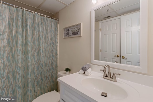 11 142nd St Unit 31003, Ocean City, MD 21842 - bathroom with toilet, vanity, and a shower with curtain