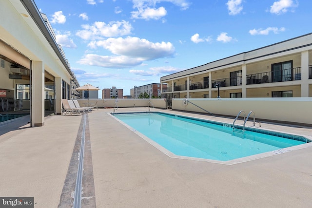 11 142nd St Unit 31003, Ocean City, MD 21842 - community pool with a patio area