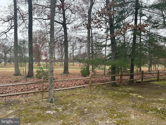 115 Carnoustie Rd, Dover, DE 19904 - view of yard featuring fence