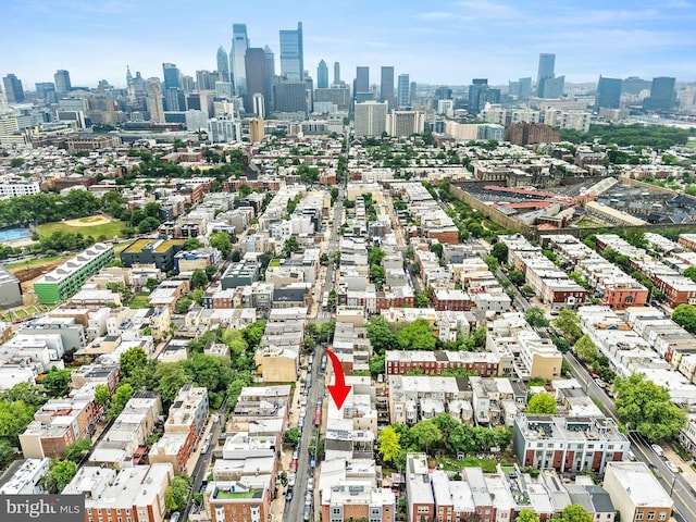 866 N 20th St, Philadelphia, PA 19130 - view of property location with a view of skyline