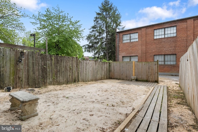 240 W Philadelphia St, York, PA 17403 - view of yard featuring a fenced backyard