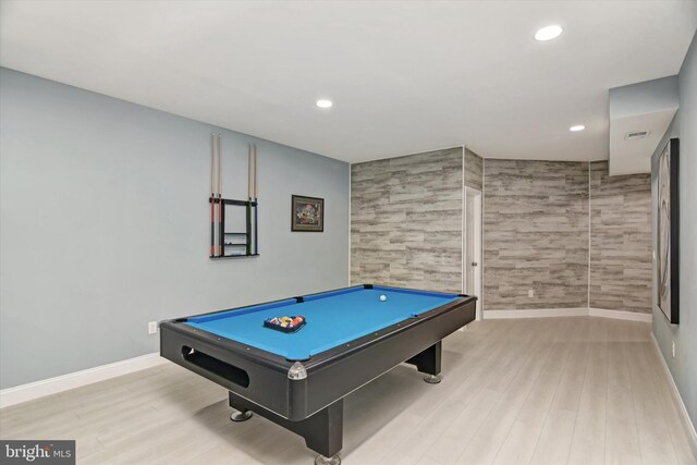 playroom featuring wood finished floors, billiards table, recessed lighting, and baseboards