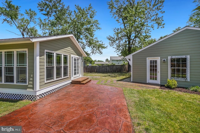 905 Burke Dr, Woodbridge, VA 22191 - view of patio / terrace with entry steps
