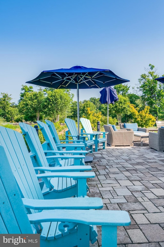 view of patio featuring outdoor lounge area