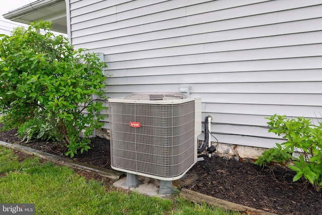 627 Ash St, Strasburg, VA 22657 - exterior view of central AC