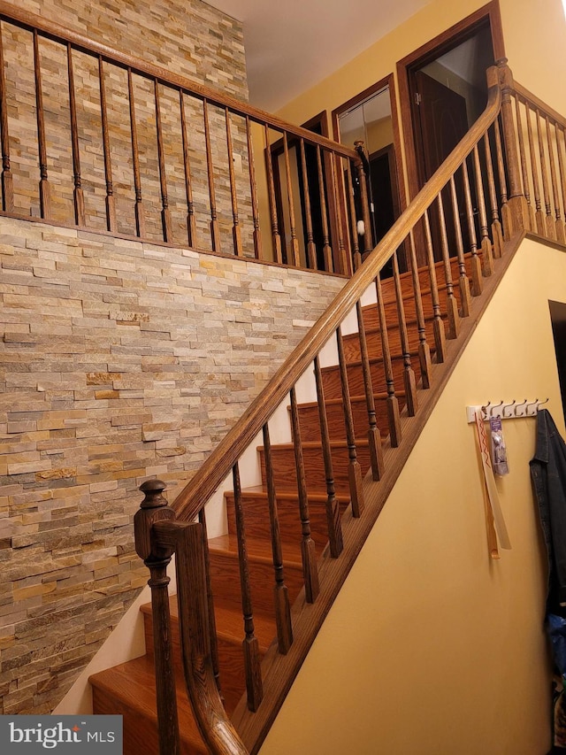 905 Pebble Ln, Southampton, PA 18966 - view of staircase