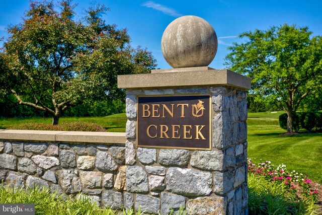 744 Goose Neck Dr, Lititz, PA 17543 - community / neighborhood sign with a lawn