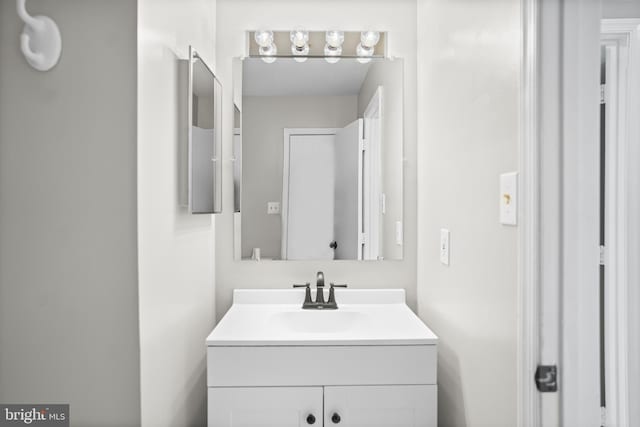 3104 Dynasty Dr, District Heights, MD 20747 - bathroom with vanity